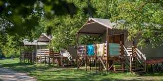 Prenez en photo votre liste scolaire, recevez un panier modifiable. Campings 4 Et 5 Etoiles Dans Le Lot