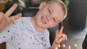 Puștiul de 11 ani, cu autism, care i-a întrecut pe Albert Einstein și  Stephen Hawking