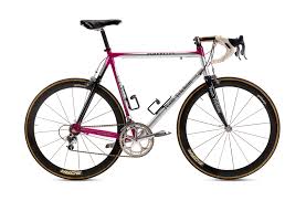 Bei einer bürgerversammlung präsentierte er die pläne für ein radsportzentrum. 2000 Jan Ullrich Pinarello Espana