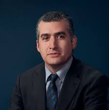 Robert C Cumbow, USA