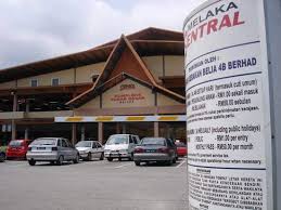 Mengambil nama dari keris hang tuah iaitu keris taming sari, struktur menara ini dibina untuk melaka dikenali sebagai bandar bersejarah, untuk itu anda boleh belajar tentang sejarah. Maklumat Mengenai Melaka Tengah Yang Patut Anda Tahu Melakacool