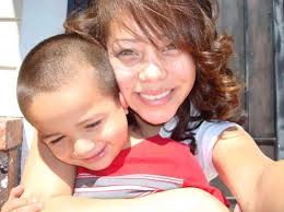 Single Mom Cries With Joy As She's Accepted Into Dream College