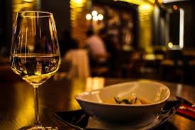 Et de mieux en mieux si vous y allez fréquemment car réponse originale : Achat De Vin Moelleux La Liste Des Vins Blanc Moelleux Oe