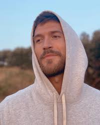 Alex Sears's Instagram, Twitter & Facebook