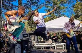 'leave a light on' live at the bbc quay sessions with tom walker. Red Hot Chili Peppers Leak First 2021 New Album Photo Alternativenation Net