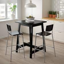 L'îlot de cuisine offre toutes sortes de combinaisons, se décline dans différents styles et s'intègre presque dans tous les espaces. Stig Chaise De Bar Noir Couleur Argent 74 Cm Ikea