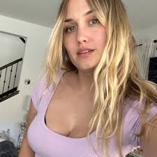 Naomi Kyle (@NaomiKyle)