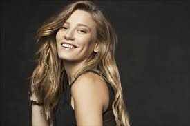 İçindekiler 2 serenay sarıkaya hangi saç rengini kullanıyor? Serenay Sarikaya Sac Rengi