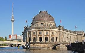 ドイツ博物館 deutsches museum update:2015/10/24 建物外観 ドイツ博物館は、世界最大の科学・技術博物館である。年間1億5千万人の来場者、50もの分野で28000の展示物を誇る。 ドイツ博物館へは、ミュンヘン中央駅北側に. ãƒœãƒ¼ãƒ‡åšç‰©é¤¨ Wikipedia