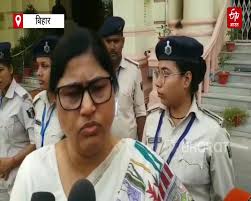 Nitish Kumar के बचाव में उतरी लेसी सिंह, बोलीं- 'सीएम ने माफी मांग ली है,  अब इस बात को तूल देना ठीक नहीं'