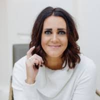 Lindsay Dillard's Instagram, Twitter & Facebook