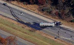 Dashcam video shows moment of crash on Route 3 in Billerica that sent  tanker truck onto its side, spilling fuel - Boston News, Weather, Sports |  WHDH 7News