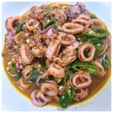 Ingin tahu banyak soal resep yang gampang pembuatannya? Resep Cumi Cabai Hijau Untuk Inspirasi Menu Harian Keluargamu