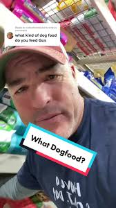 Replying to @catherinedavishackney i give both dogs Nutrena Loyal Life.  Thanks for the question.