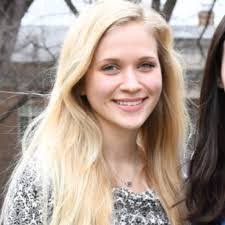 Colette Peck's Instagram, Twitter & Facebook