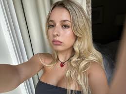 Eve Simone (@evesimonee) · Instagram photos and Reels