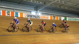 Sprint, keirin, afvalling en scratch.…. Alkmaar Centraal Sportpaleis Alkmaar Trapt Baanseizoen Af Met Introductieles