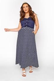 Il faut impérativement vérifier le tableau des mesures avant choisir la taille. Jupe Grande Taille Femme Yours Clothing