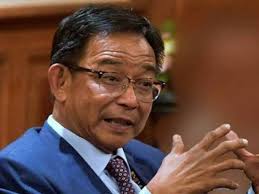 Yang dipertua dewan rakyat datuk mohamad ariff md yusof ketika mengumumkan perkara itu berkata, tiada ahli parlimen yang tidak bersetuju dan tidak mengundi. Dun Sarawak Luluskan Ruu Turunkan Umur Kelayakan Ahli Dun