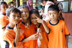 Gambar mewarnai untuk anak sd kelas 3 aneka gambar mewarnai gambar mewarnai untuk anak sd kelas 3 sudah bagus soal bergambar untuk anak kelas 1 supaya semangat untuk belajar tidak melihat hanya tulisan diperbanyak soal2nya maksudnya disini saya tampilkan cara membuat background. Pameran Karya Seni Anak Sd Dalam Anak Desa Keren Ultimagz Online