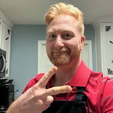 Wes Geyer's Instagram, Twitter & Facebook