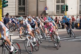 Nell'anno in cui si celebrano i 700 anni della scomparsa di dante, i 160 dell'unità d'italia e i 90 della maglia rosa, il giro elettrico 2021 comincerà con una. Giro D Italia Alemannische Wikipedia