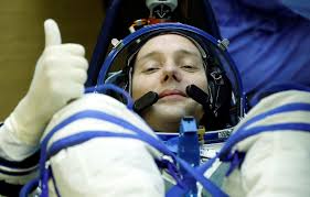 Voici un résumé de 2mn du lancement de la fusée soyouz ! L Astronaute Thomas Pesquet Approche De La Station Spatiale Internationale