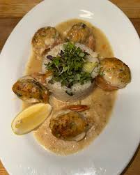 One of this week's specials, lump crabmeat stuffed Colassal shrimps  #westchestereats #ossiningeats #pleasantvillemoms #chappaqua  #qualityitalian #freshpasta #nothernwestchestermoms #lohud_local  #freshneverfrozen #lohud_foodie #donatostrattoria ...