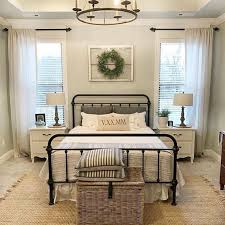 50 Best Modern Farmhouse Bedroom Remodel Ideas Modern Farmhouse Style Bedroom Farmhouse Style Bedroom Decor Master Bedrooms Decor