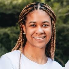 Lily Kern's Instagram, Twitter & Facebook