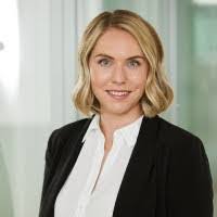 Amy Ellwanger's Instagram, Twitter & Facebook