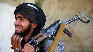 Alcance hasta de 1100 m, suele utilizarse con miras telescópicas de x20 o x40; The Taliban Is Using Our Weapons
