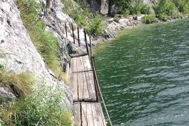 Miesweg in gmunden (oberösterreich) straßenname: Miesweg Am Traunsee Ostufer Bleibt Weiterhin Gesperrt Salzi At