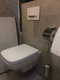 View our collection of toilet roll holders and choose a style and colour to complement your bathroom décor. Skeyde Sanitar Ausstellung Recklinghausen Geberit Skeyde Recklinghausen Am Stadion 30 Skeyde Badefreude Gmbh Bader Heizung Sanitar