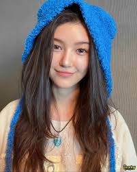 Jeanzforfree Danielle Instagram live Her smile is as warm as the sun, and  her beauty is as bright 😍💕 ©️ Daering #NewJeans #뉴진스 #Jeanzforfree #MINJI  #민지 #HANNI #하니 #DANIELLE #다니엘 #HAERIN #해린 #