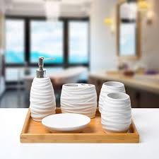 Barato Casa De Banho De Ceramica Cinco Pecas Set Moda Europa Nordica Casa Lavagem Decoracao De Ceramica Acessorios Para Banheiro Acessorios Para Casa De Banho