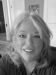 Julie Durrett's Instagram, Twitter & Facebook