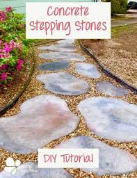 This video will show you how to make. Diy Concrete Stepping Stones That Look Natural Artsy Pretty Plants