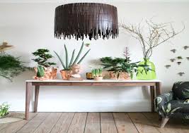 Dentro de casa o en exterior, serán capaces de cambiar por completo la estética de una pared al tiempo que la proclaman protagonista indiscutible del espacio. Decorar Con Plantas Es Genial Treinta Y Ocho Ideas
