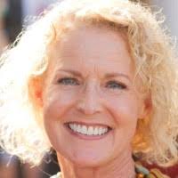 Pamela Pogue's Instagram, Twitter & Facebook