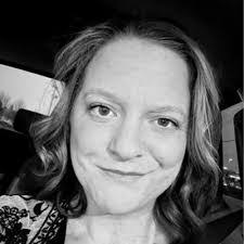 Sara Burks's Instagram, Twitter & Facebook