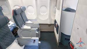 200subs #shortfunmia #travel 5 benefits flying comfort plus | delta airlines. Best Seats In Coach And Comfort Plus Delta A330 200 Renespoints Blog Review 4 Renes Points