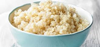 Wer flocken im urin bemerkt, der macht sich unter umständen sorgen, dass etwas mit seinem körper nicht stimmen könnte. Quinoa Wie Gesund Das Trendfood Ist Welche Probleme Es Birgt Utopia
