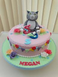 Mog The Cat Themed Cake Xmcx Birthday Cake For Cat Cake Themed Cakes
