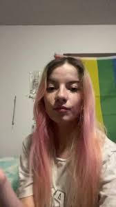 Jessica Twigg's Instagram, Twitter & Facebook