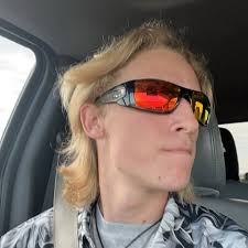 Let's settle this once and for all. Is it a clock in Dual Destiny, or is it  1-9?