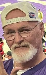 Ernest Bender's Instagram, Twitter & Facebook