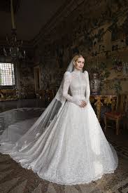 Their wedding date had a special meaning for the couple as it feel on the weekend of tu b'av, a jewish holiday which is said to be a great day for. Zk02 Fvcxbxrtm