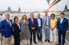 L'objectif est de rouvrir les écoles le 19 avril. Nouvelles Mesures De Soutien En Region De Bruxelles Capitale Rudi Vervoort