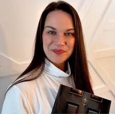 Cyndi Lovell • Real Estate Agent • Century 21 Aspire Realty Ltd.